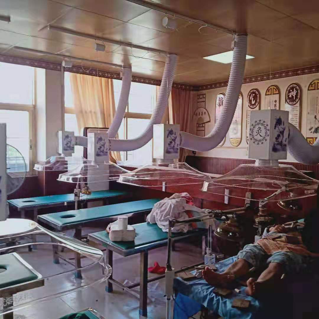 廣西醫(yī)院(華仔)專業(yè)艾灸排煙系統(tǒng)安裝完工